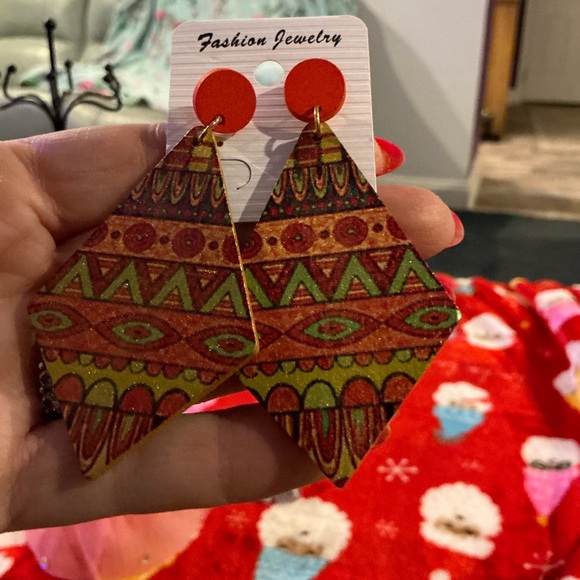 Earrings - Picture 4 of 5